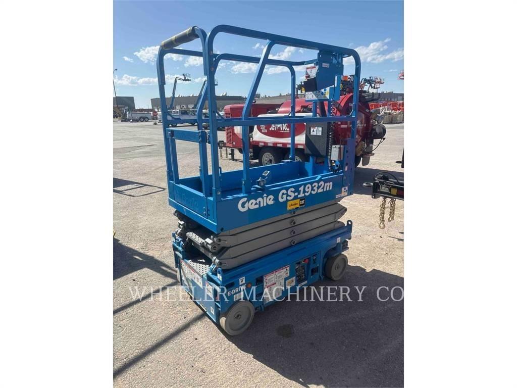 Genie GS1932M Scissor lifts
