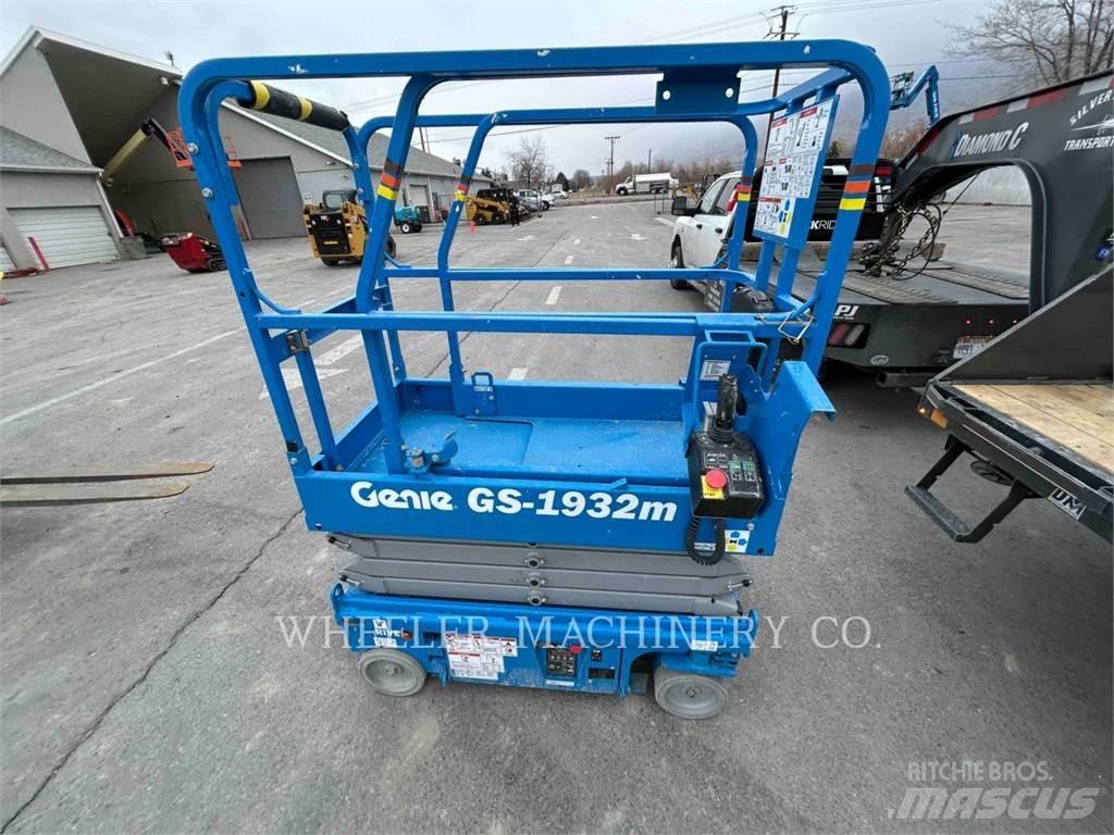 Genie GS1932M Scissor lifts