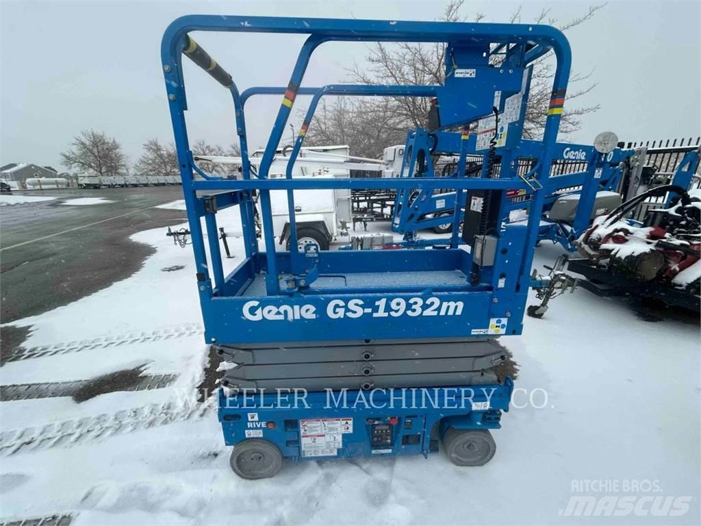 Genie GS1932M Scissor lifts