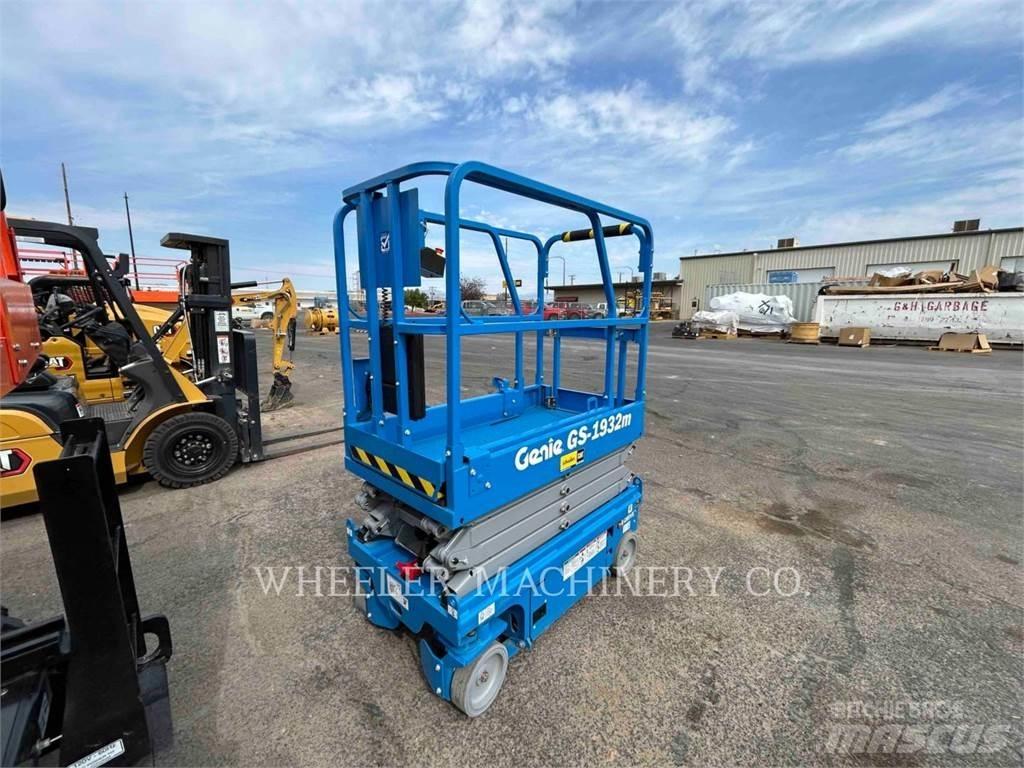 Genie GS1932M Scissor lifts