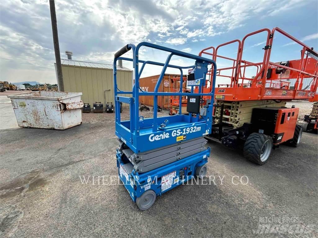 Genie GS1932M Scissor lifts