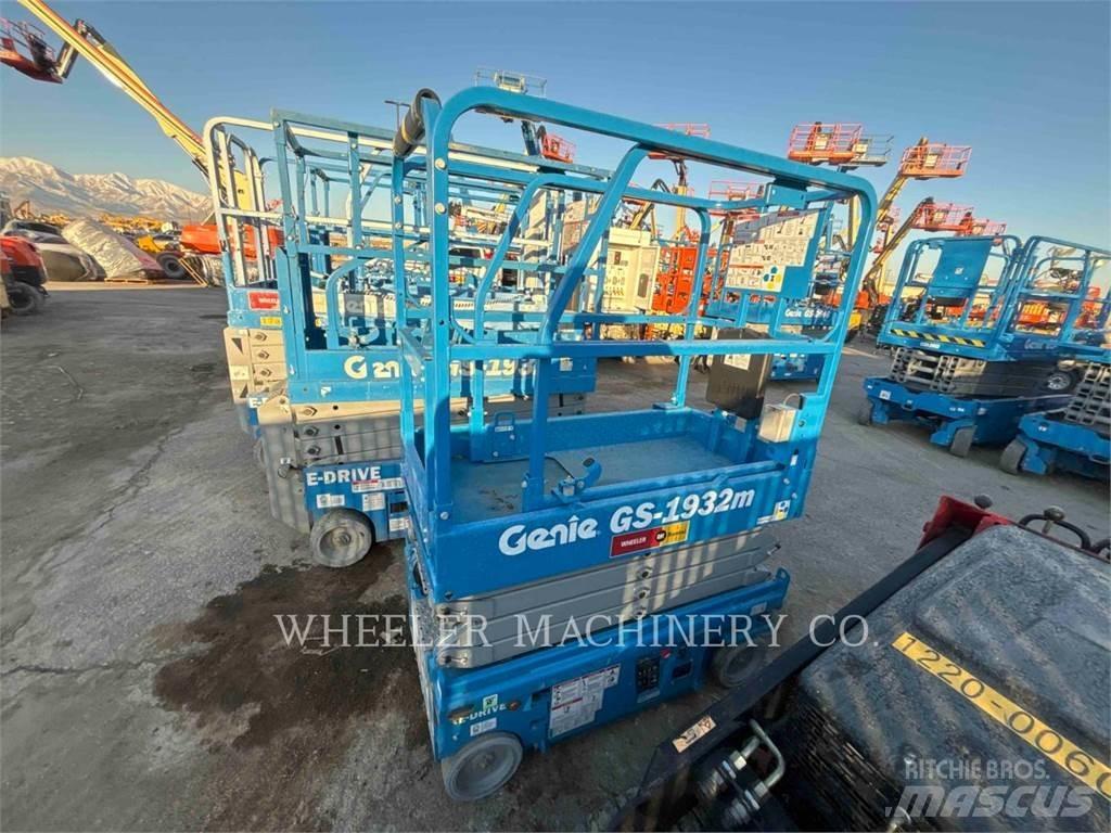 Genie GS1932M Scissor lifts
