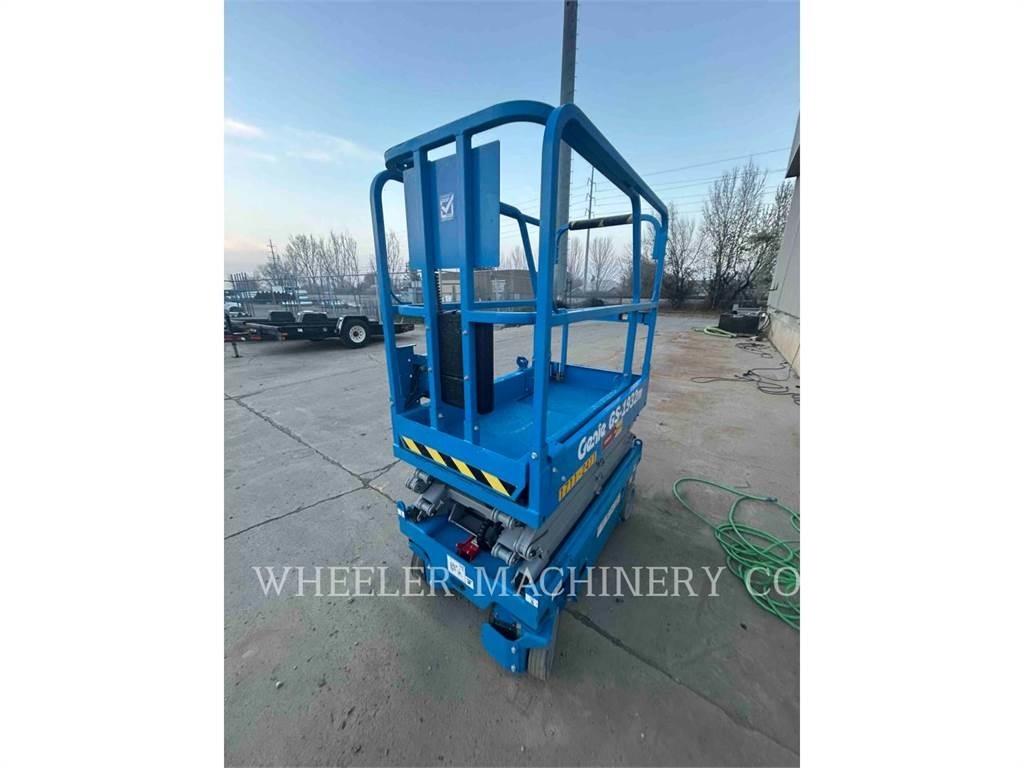 Genie GS1932M Scissor lifts