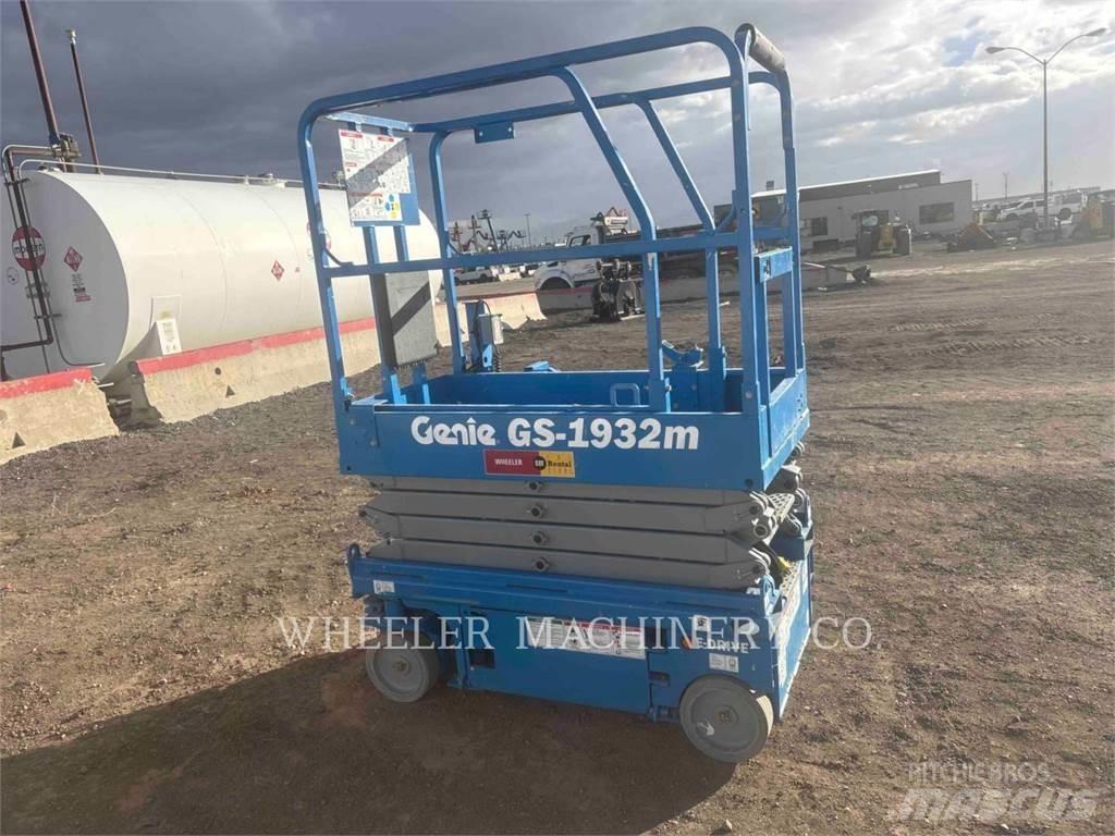 Genie GS1932M Scissor lifts