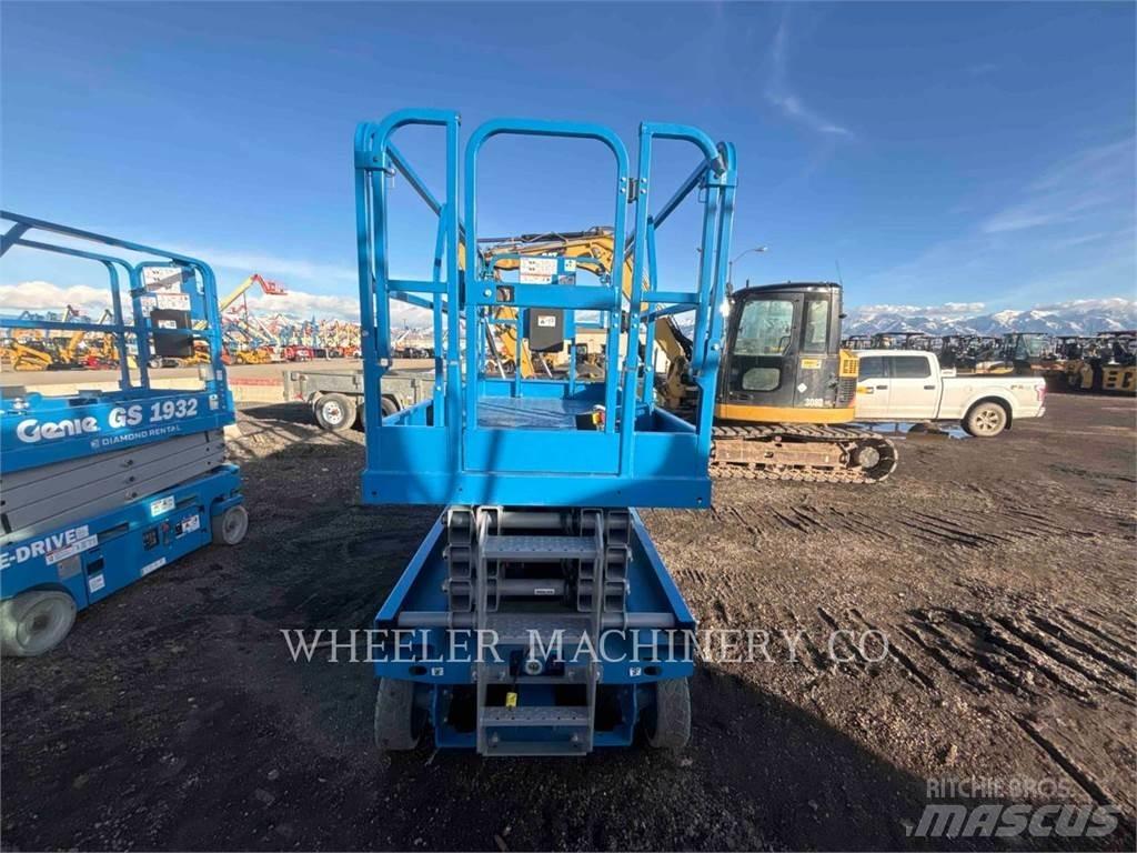 Genie GS2646 Scissor lifts