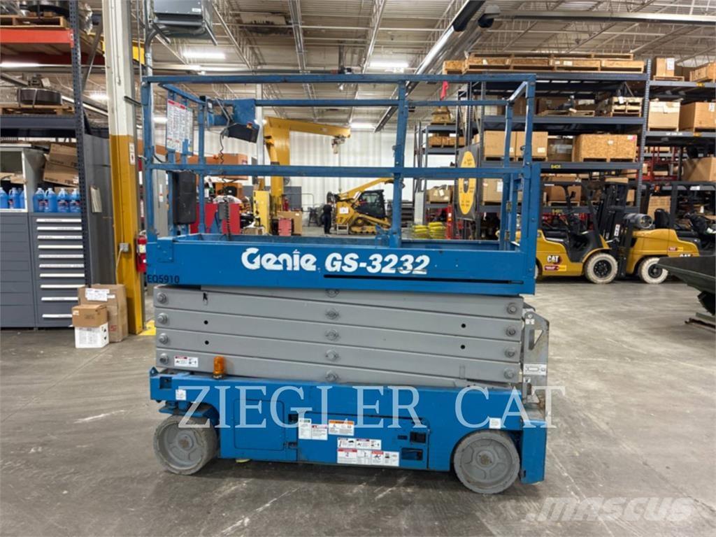 Genie GS3232 Scissor lifts