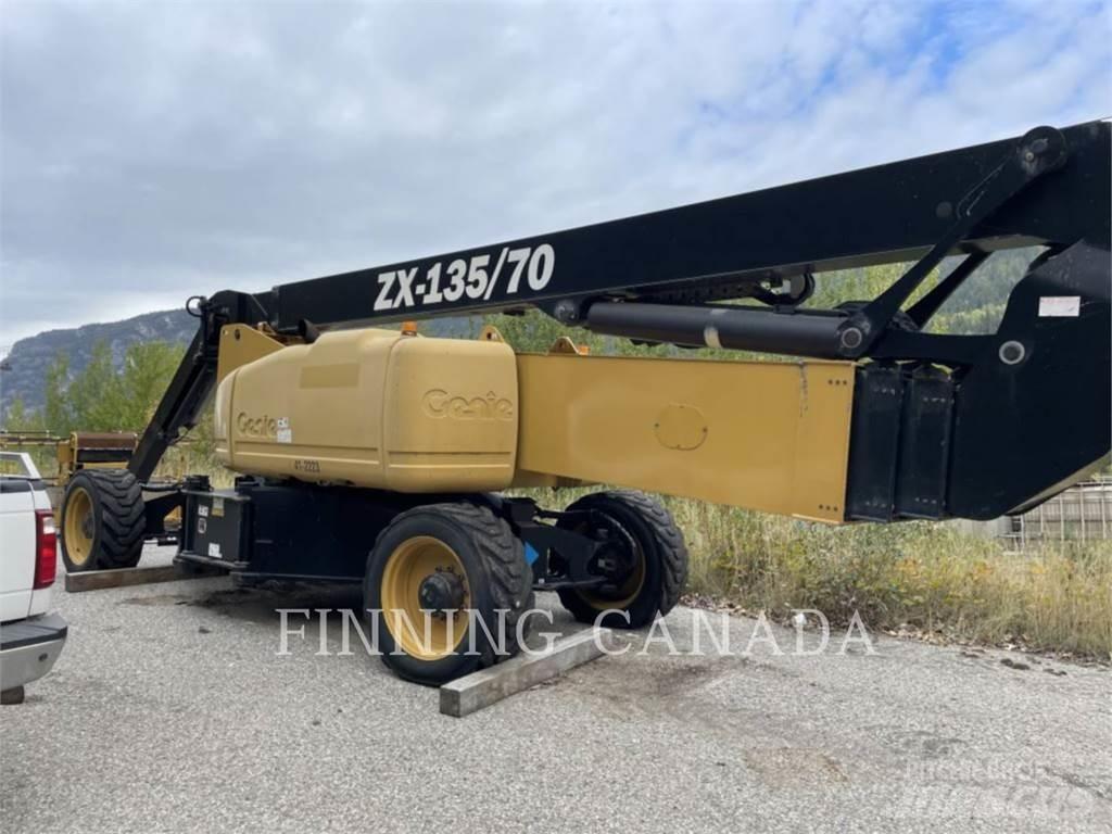 Genie JLGZX135 Articulated boom lifts