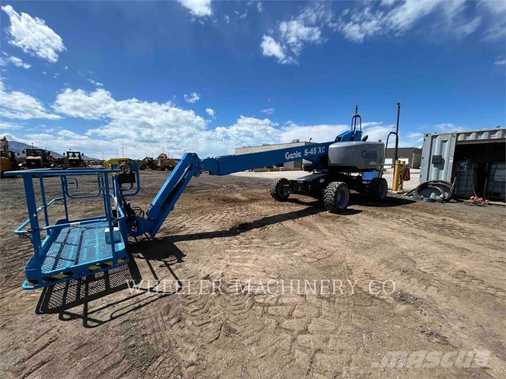 Genie S45XC Articulated boom lifts