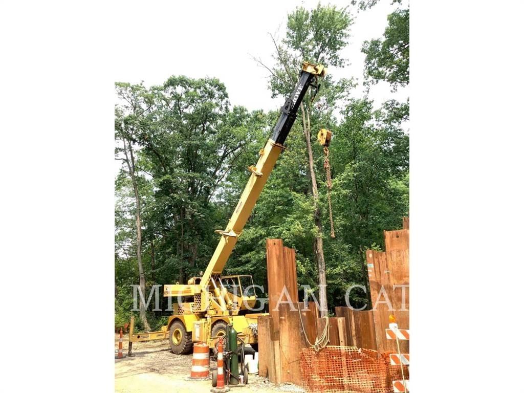 Grove RT528 All terrain cranes