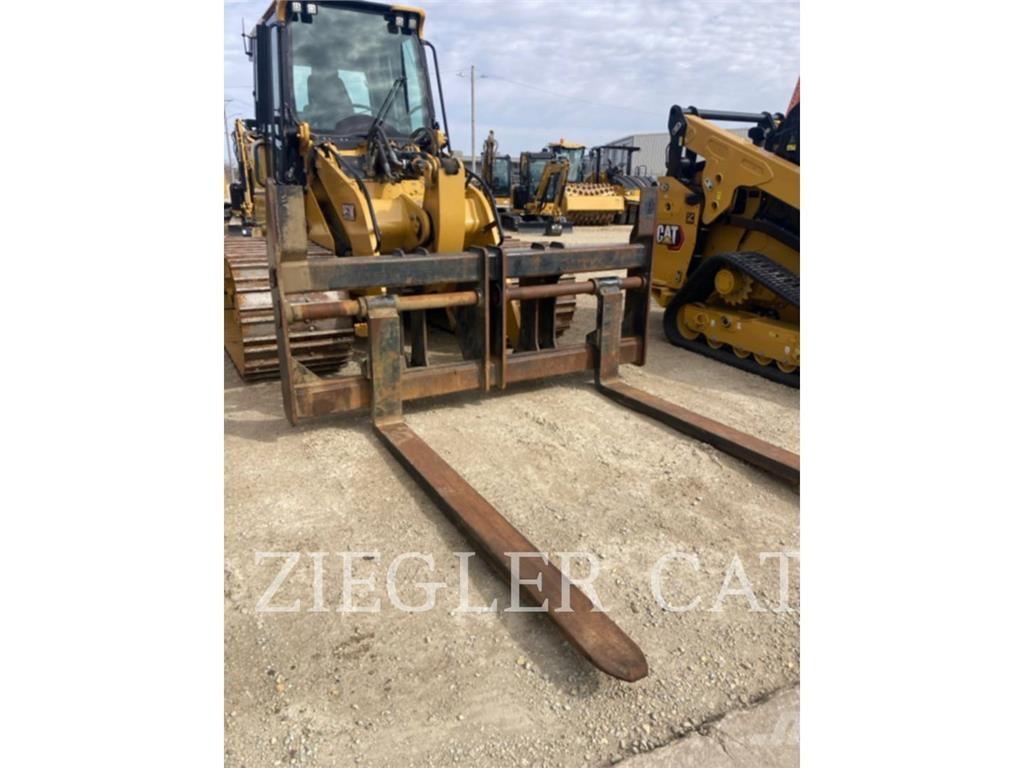  HENDERSON TAG_CZ Crawler loaders