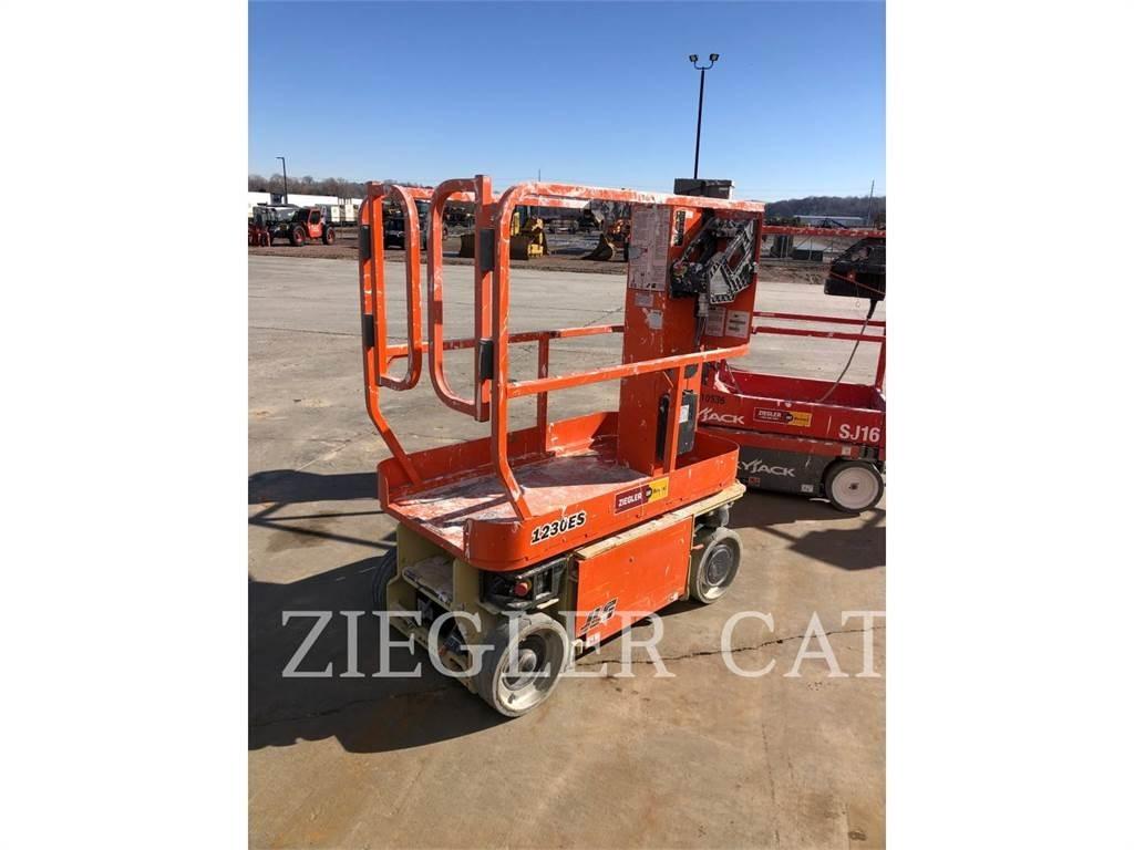 JLG 1230ES Scissor lifts