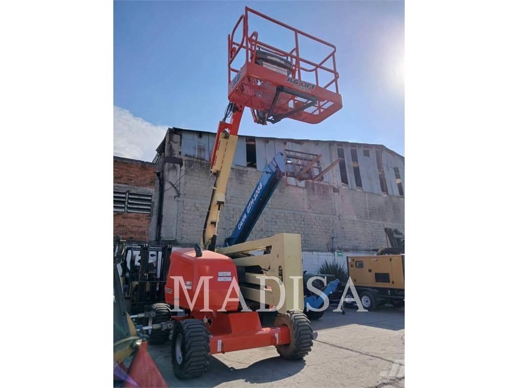 JLG 450AJ 4WD Articulated boom lifts