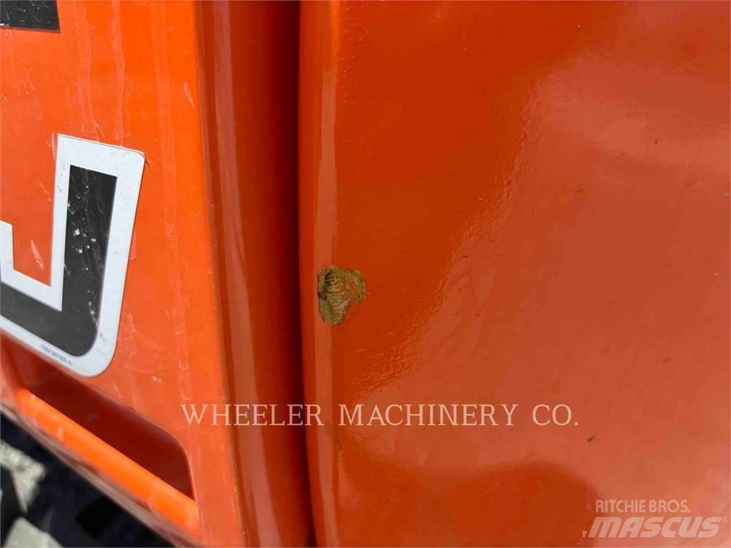 JLG 460SJ Articulated boom lifts