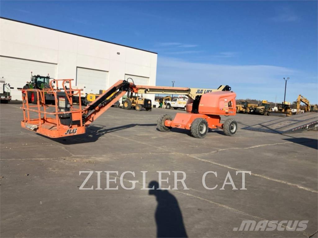 JLG 460SJ Articulated boom lifts