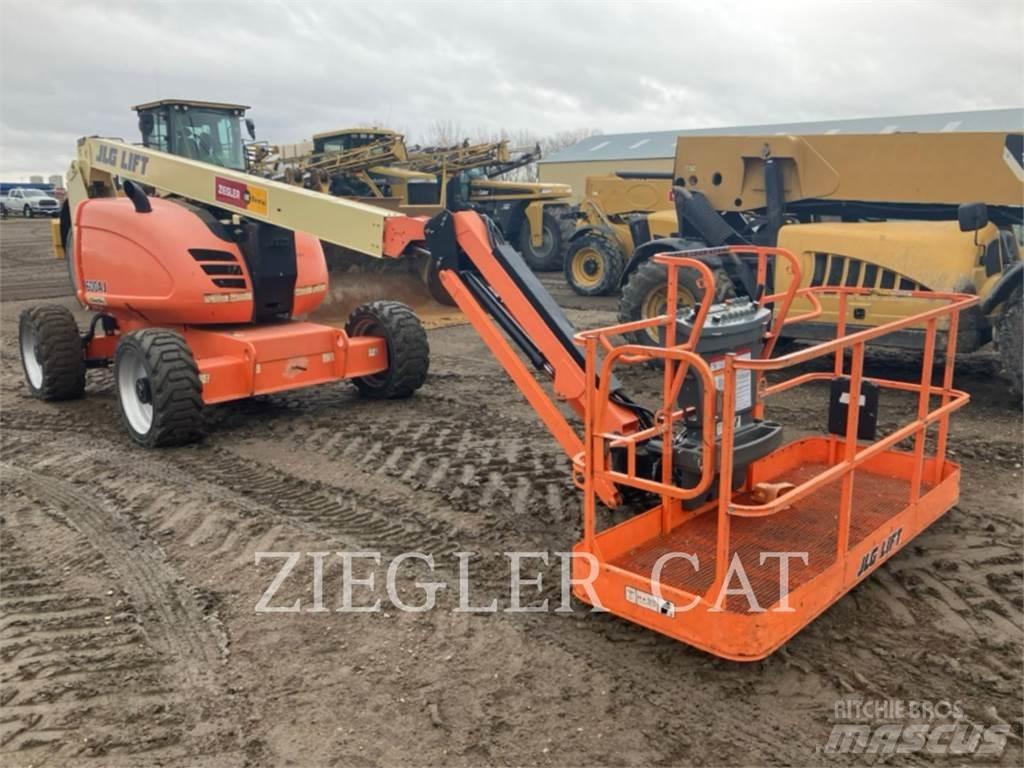 JLG 600AJ Articulated boom lifts