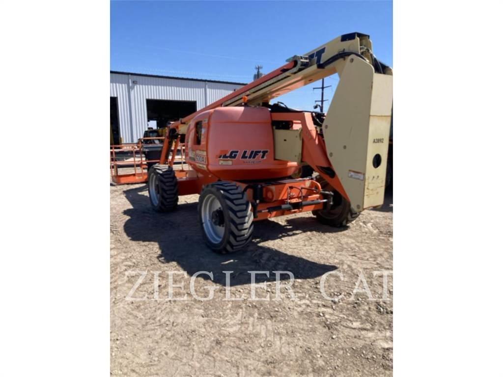 JLG 600AJ Articulated boom lifts