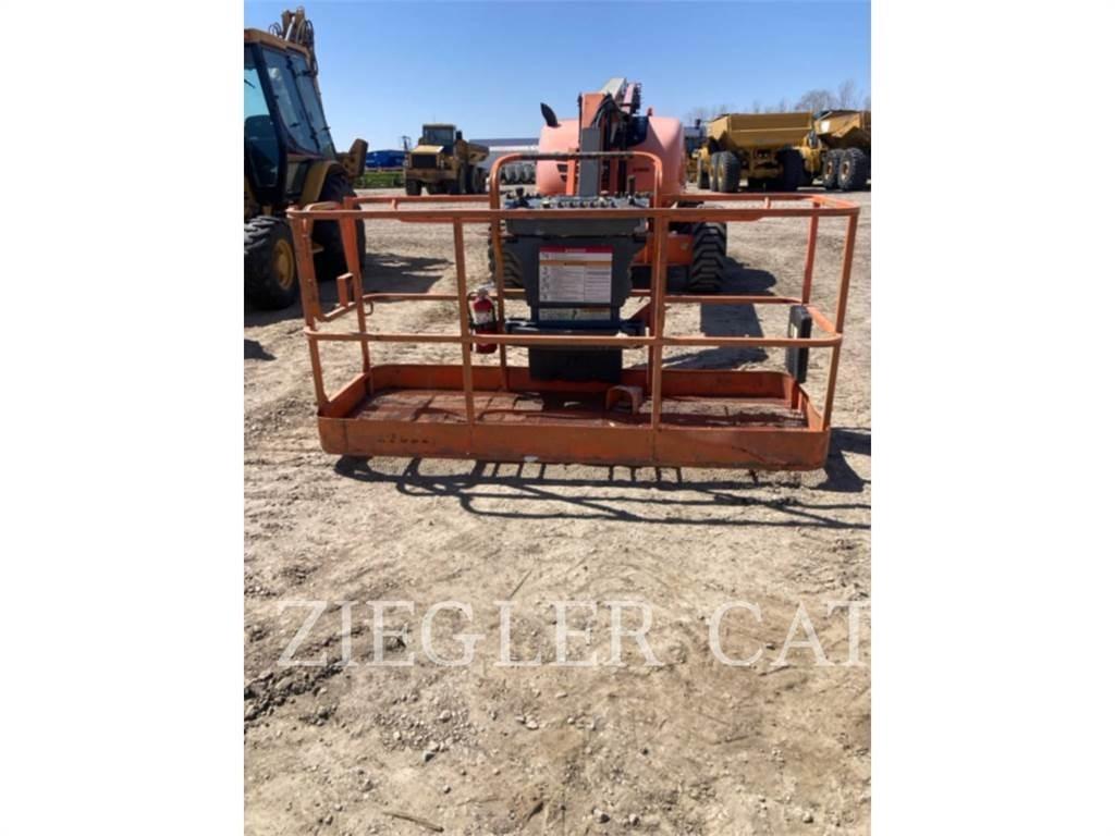 JLG 600AJ Articulated boom lifts