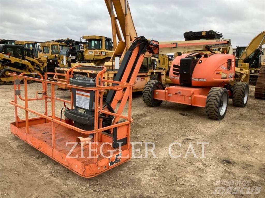 JLG 600AJ Articulated boom lifts