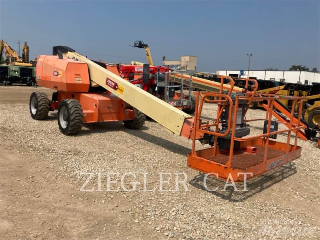 JLG 600S Articulated boom lifts
