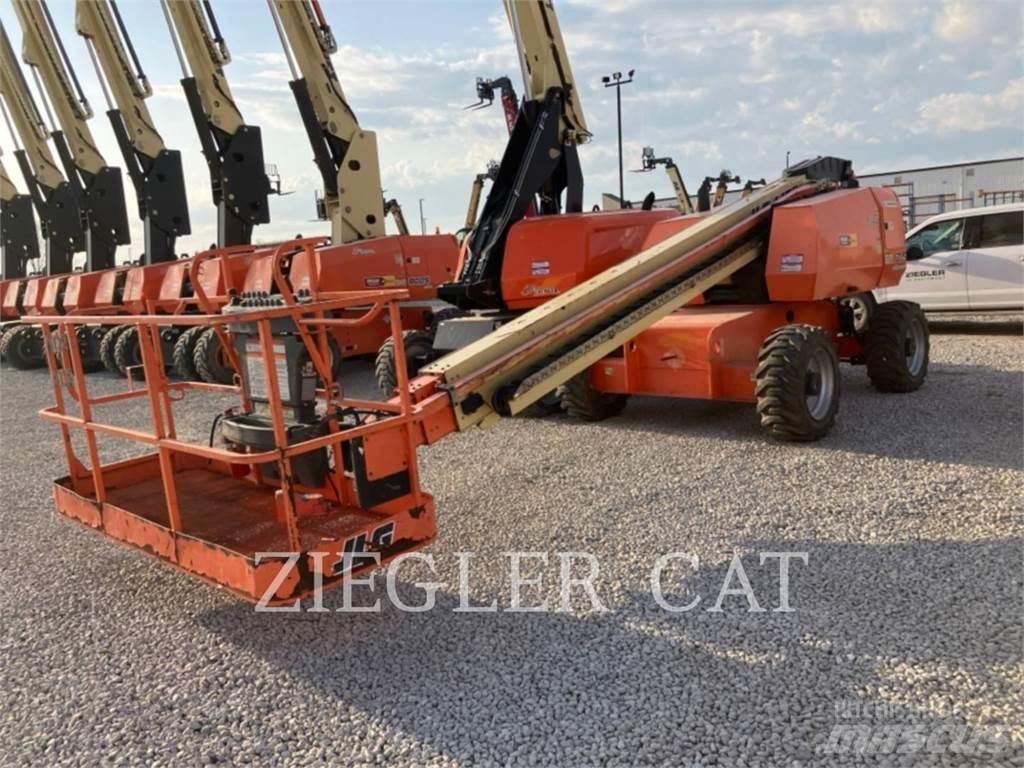 JLG 600S Articulated boom lifts