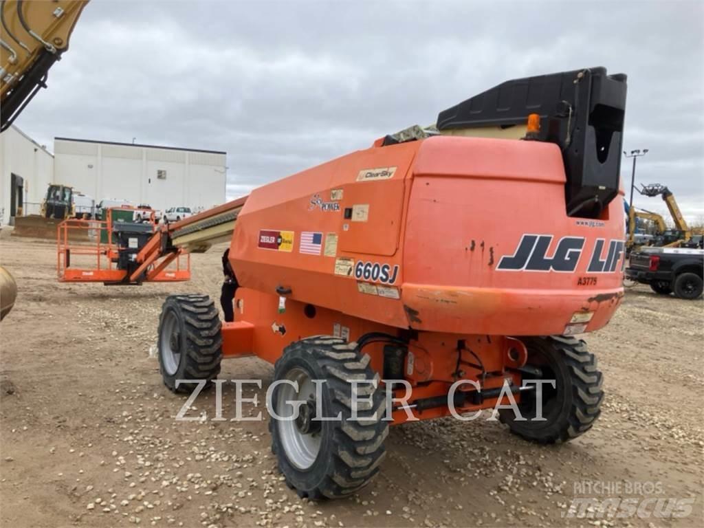JLG 660SJ Articulated boom lifts