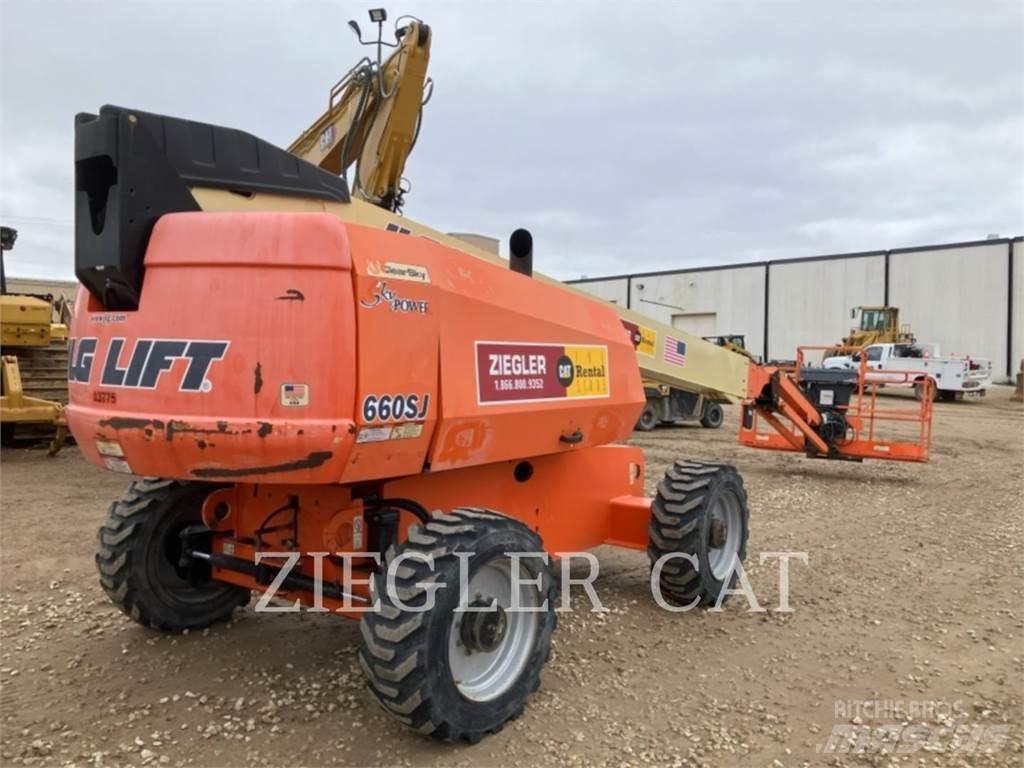 JLG 660SJ Articulated boom lifts