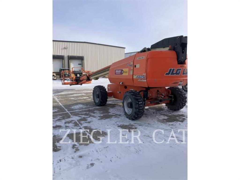 JLG 660SJ Articulated boom lifts