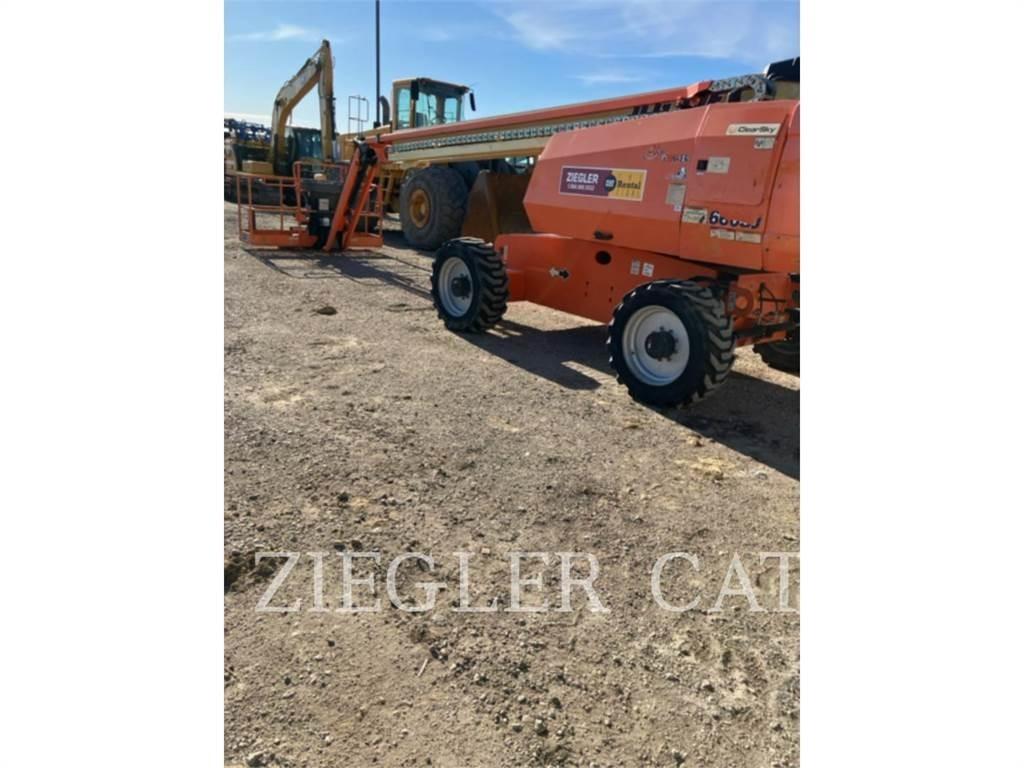 JLG 660SJ Articulated boom lifts