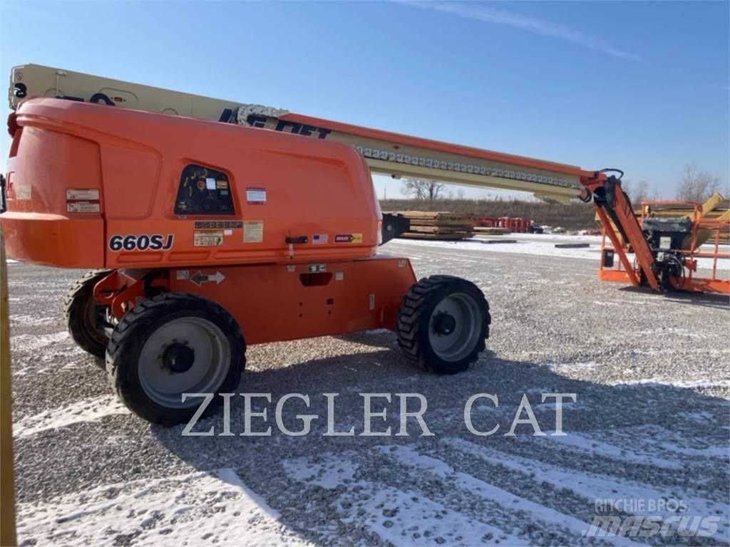 JLG 660SJ Articulated boom lifts