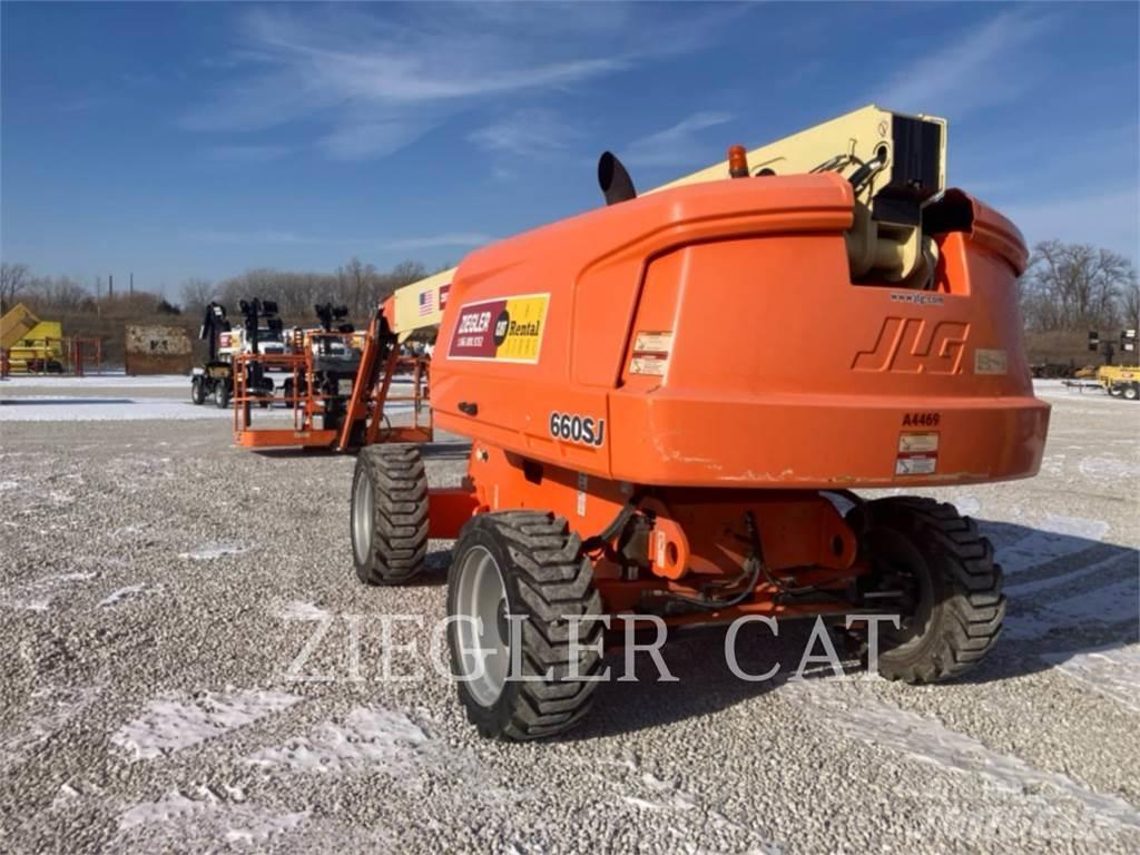 JLG 660SJ Articulated boom lifts