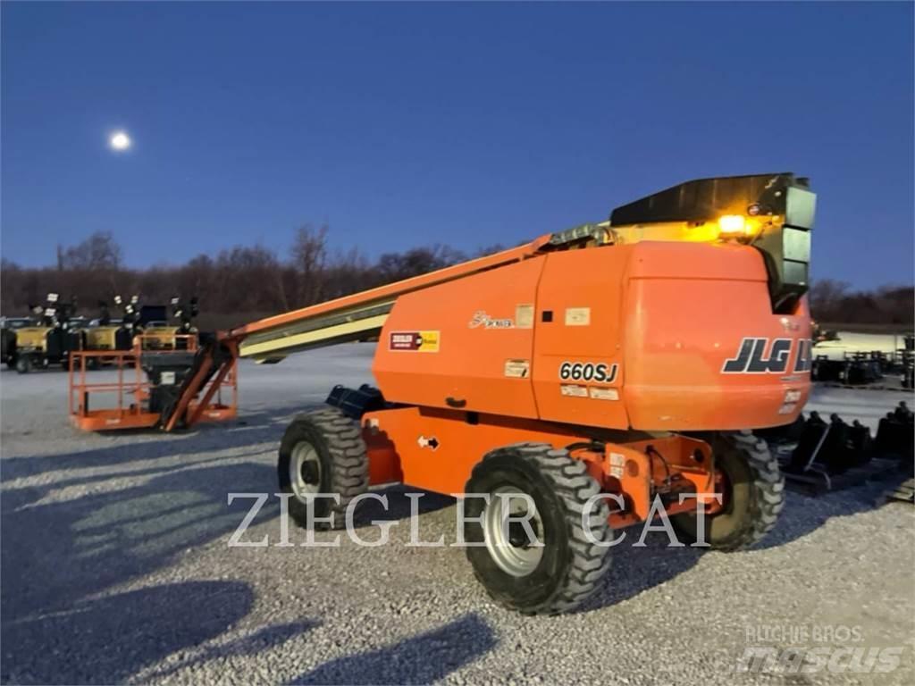 JLG 660SJ Articulated boom lifts