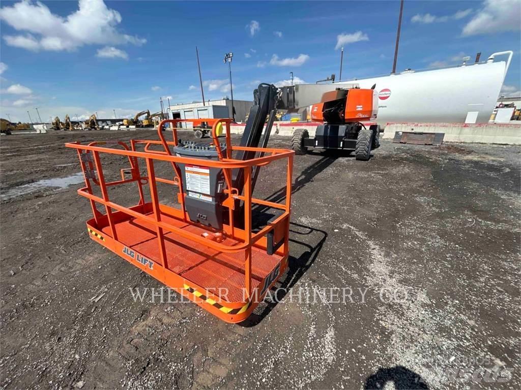 JLG 660SJ SP Articulated boom lifts