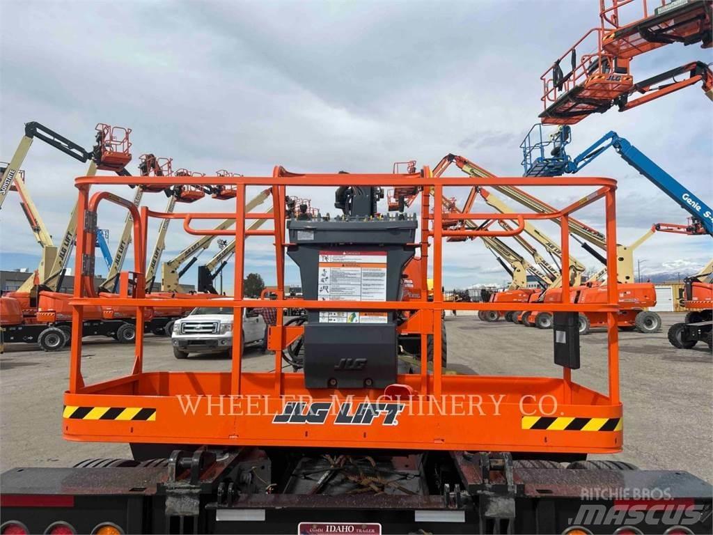 JLG 660SJ SP Articulated boom lifts