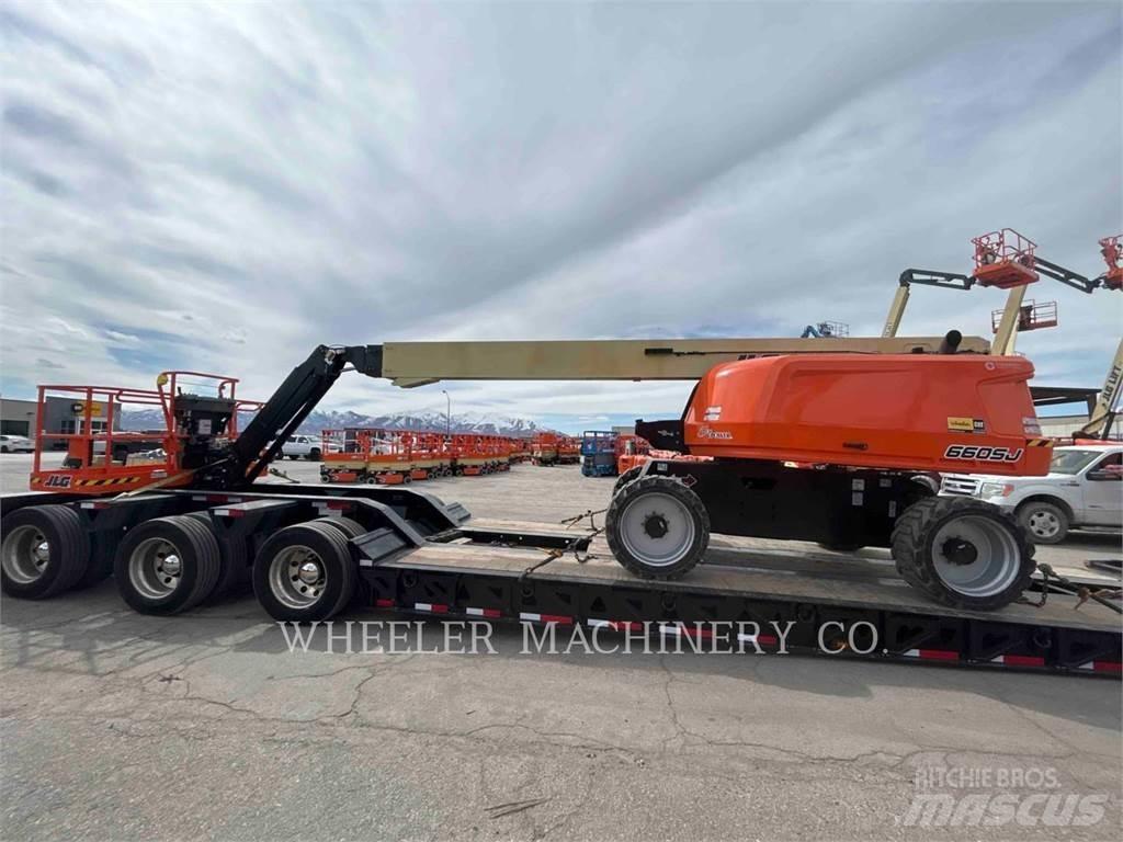 JLG 660SJ SP Articulated boom lifts