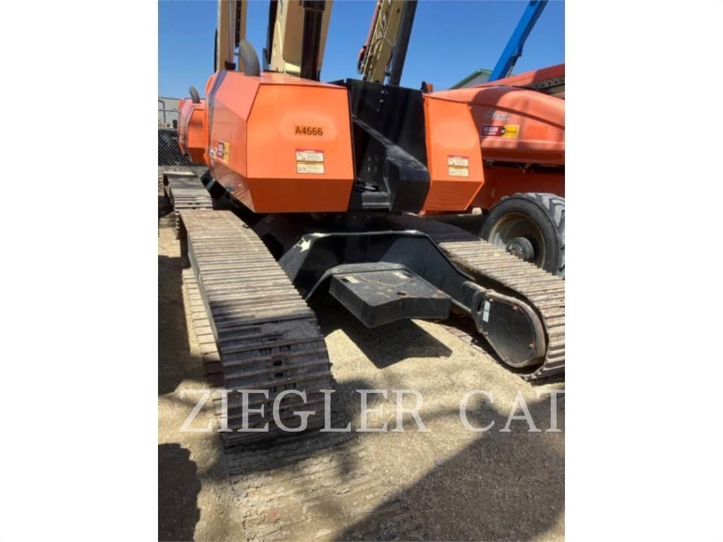 JLG 660SJC Articulated boom lifts
