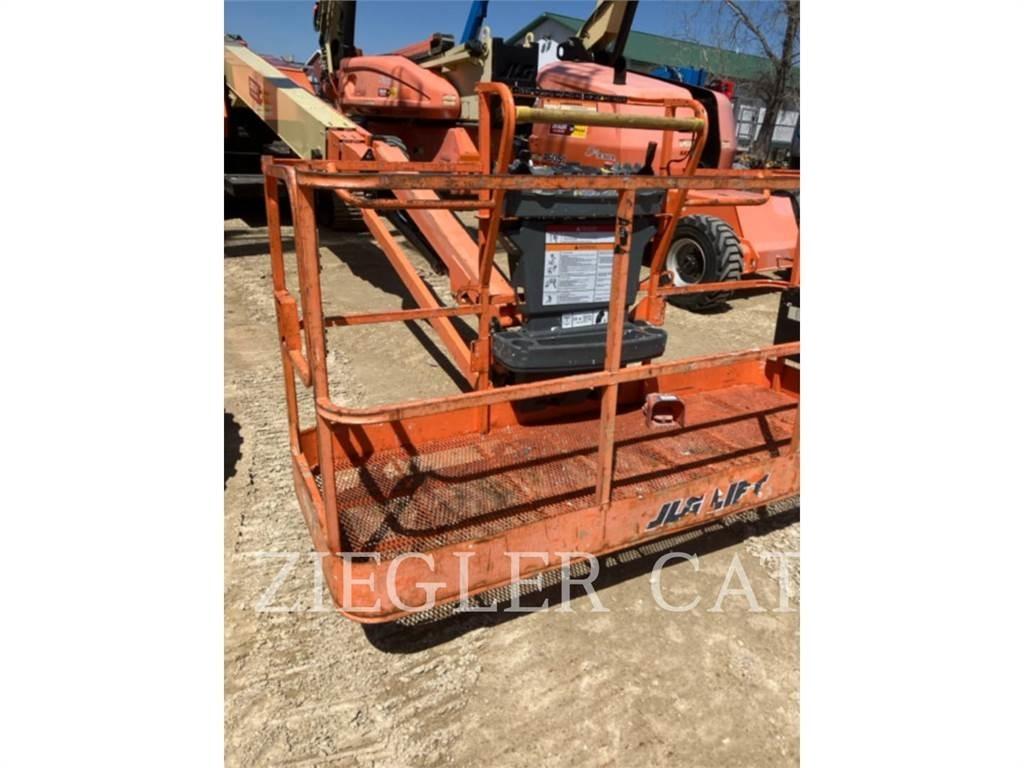 JLG 660SJC Articulated boom lifts