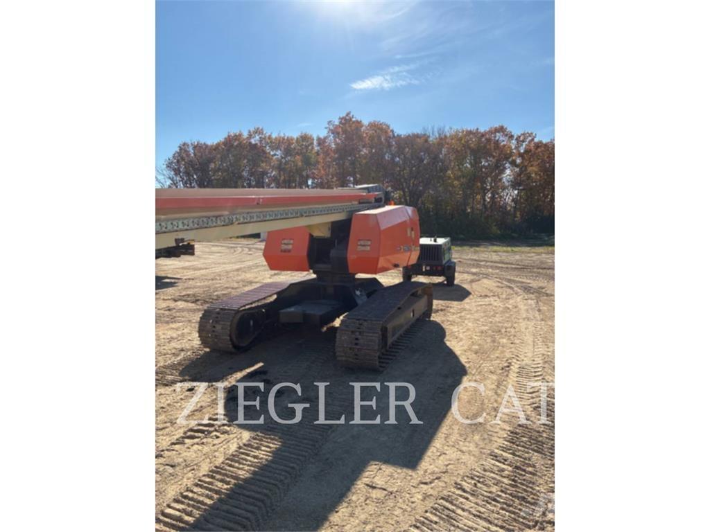 JLG 660SJC Articulated boom lifts