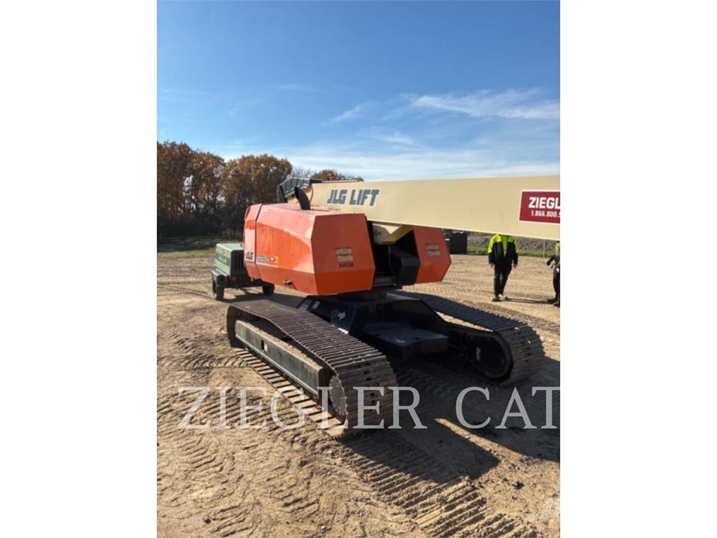 JLG 660SJC Articulated boom lifts