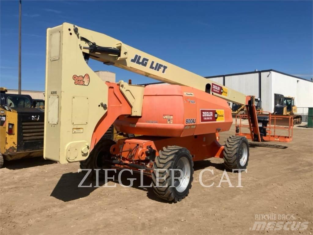 JLG 800AJ Articulated boom lifts