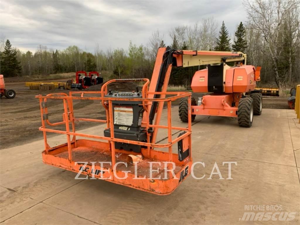 JLG 800AJ Articulated boom lifts