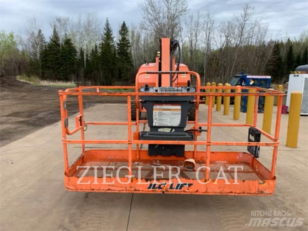 JLG 800AJ Articulated boom lifts
