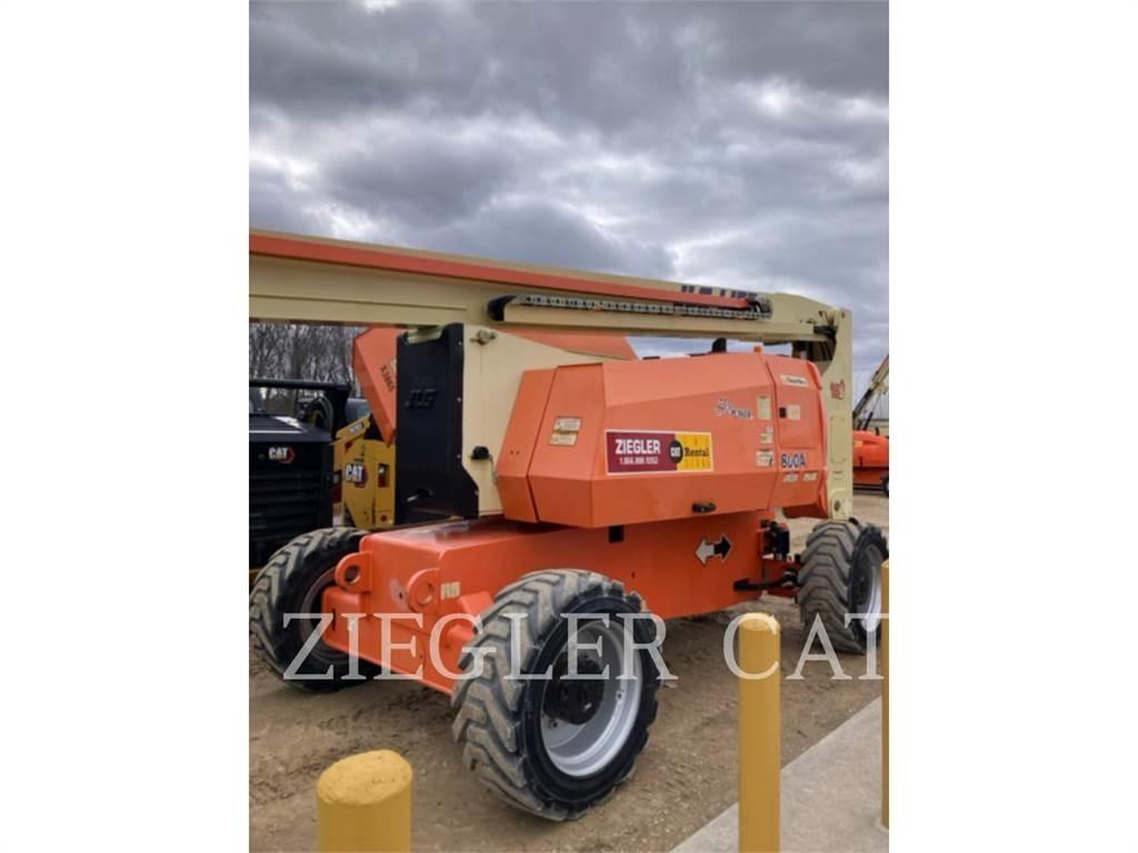JLG 800AJ Articulated boom lifts