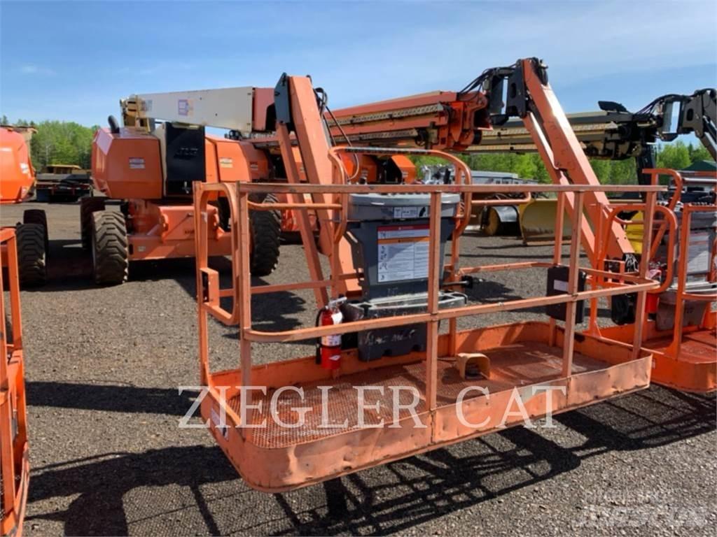JLG 800AJ Articulated boom lifts