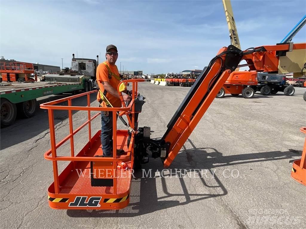 JLG 860SJ Articulated boom lifts