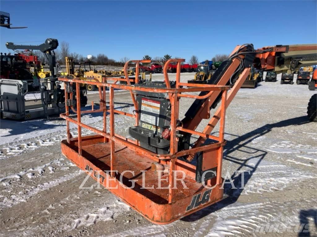 JLG 860SJ Articulated boom lifts