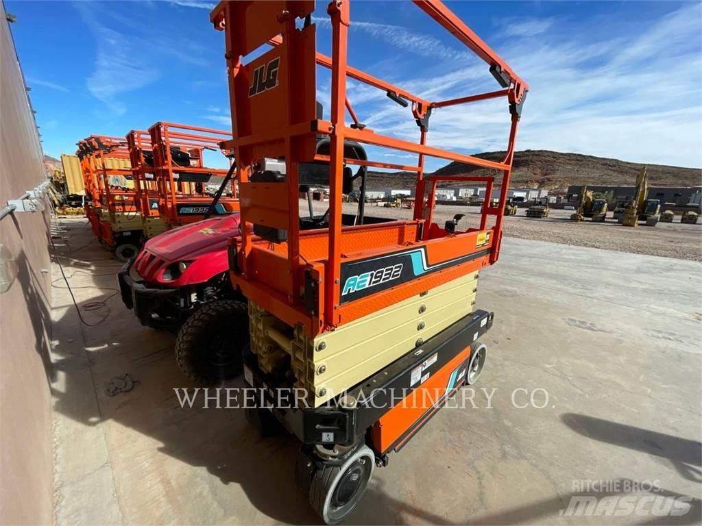 JLG AE1932 Scissor lifts
