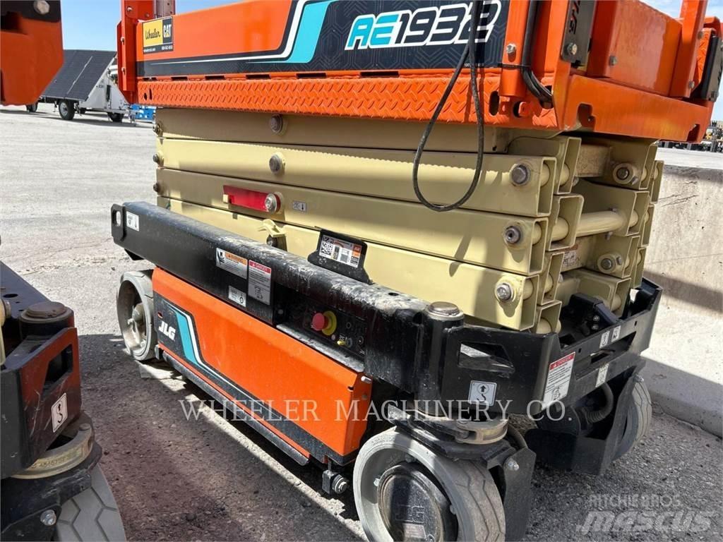 JLG AE1932 Scissor lifts