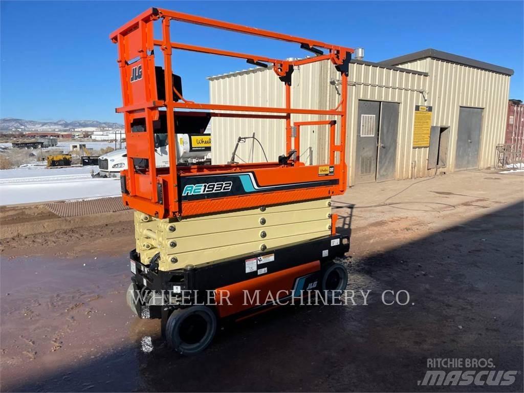 JLG AE1932 Scissor lifts