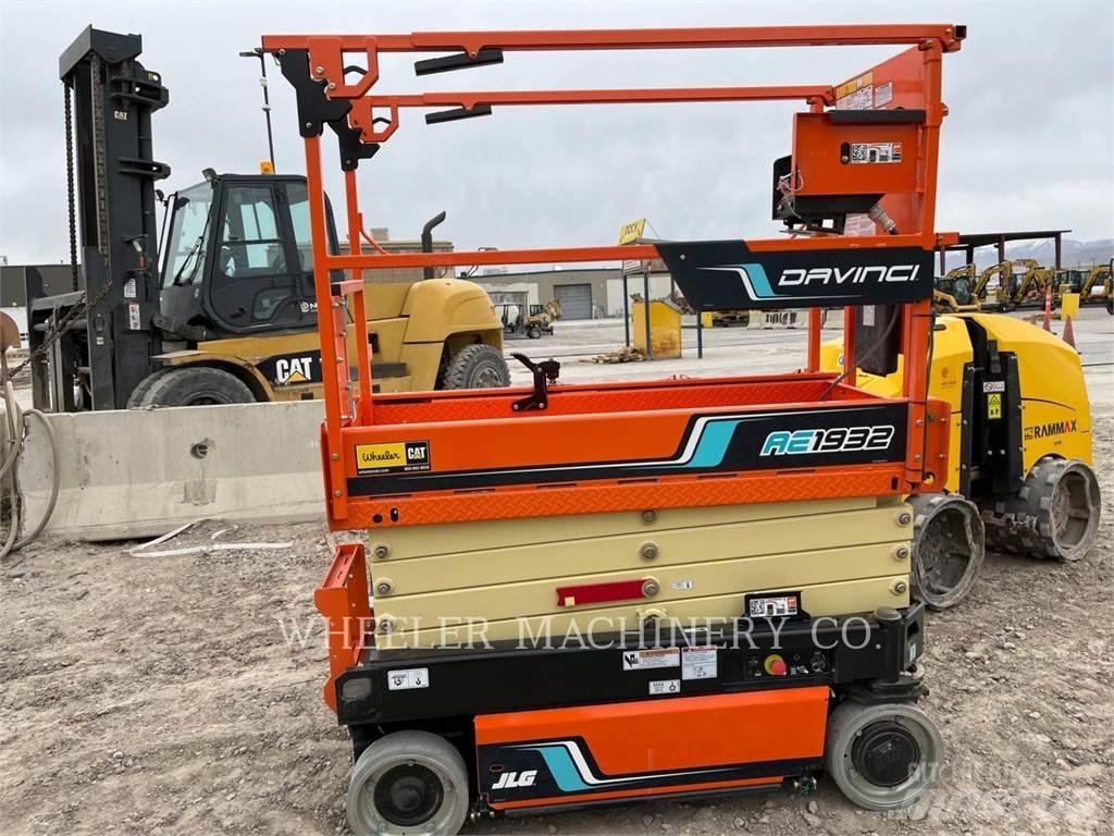 JLG AE1932 Scissor lifts
