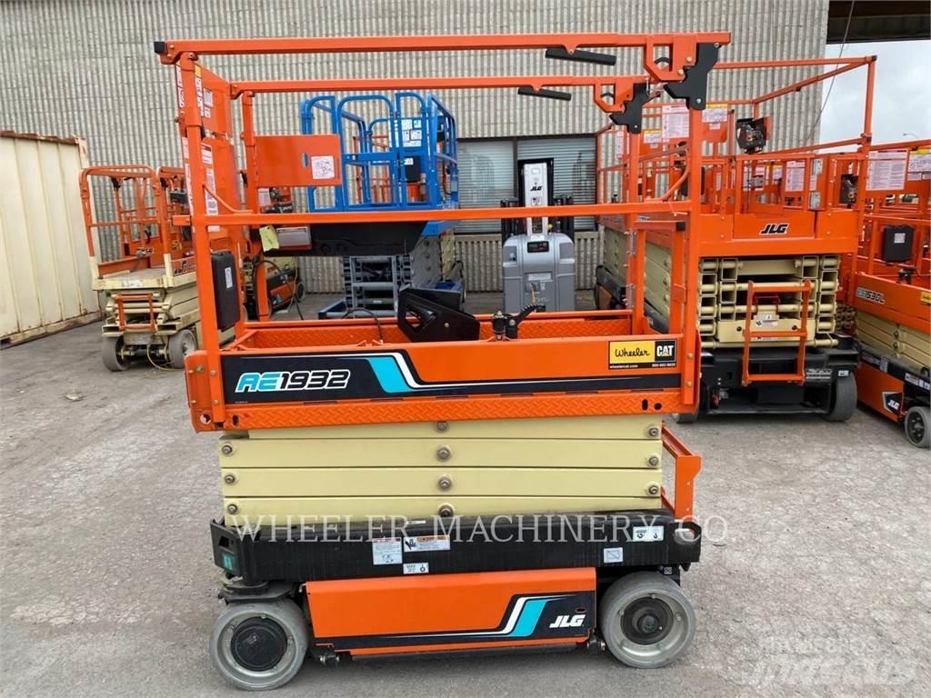 JLG AE1932 Scissor lifts